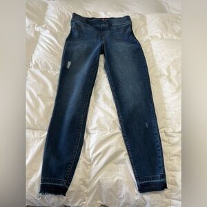 SPANX SZ Medium On Skinny Jeans Medium Wash Blue Distressed Denim Mid Rise.